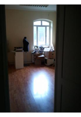 Kiadó Műhely Raktár Telephely Budapest IV. kerület 690000