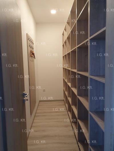 Kiadó Műhely Raktár Telephely Autópálya mellett Pest Nagytarcsa 1440000